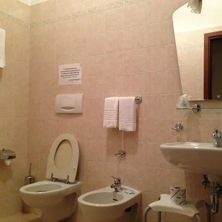 Alla Rosa Hotel 2*